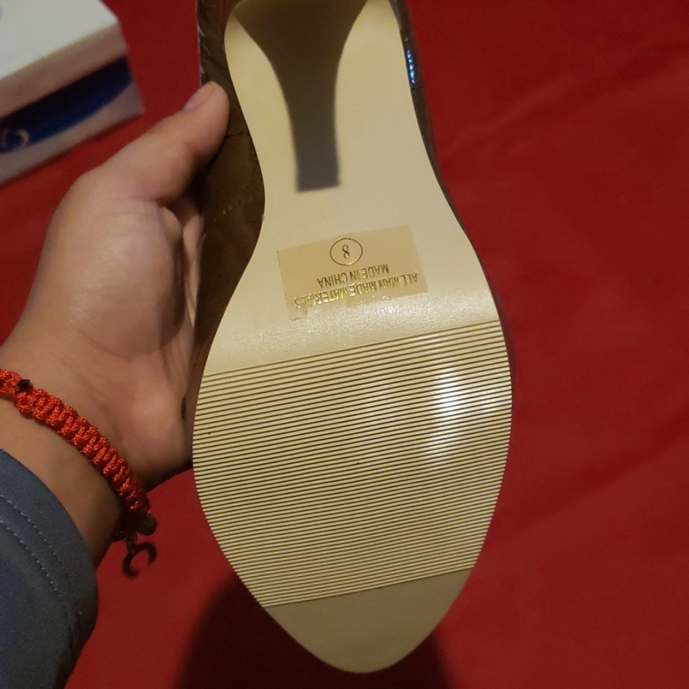 High heels - Picture 3 of 4